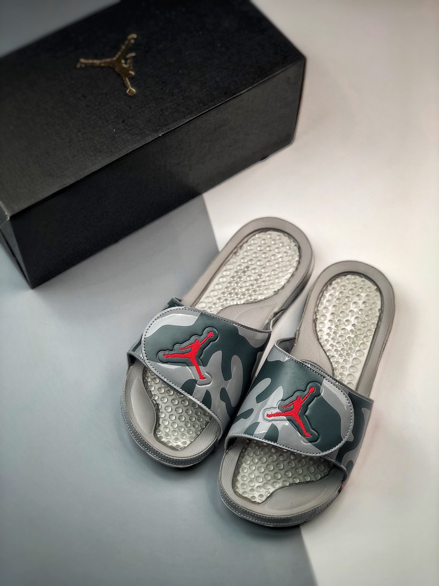 Unisex Fashion Slippers
