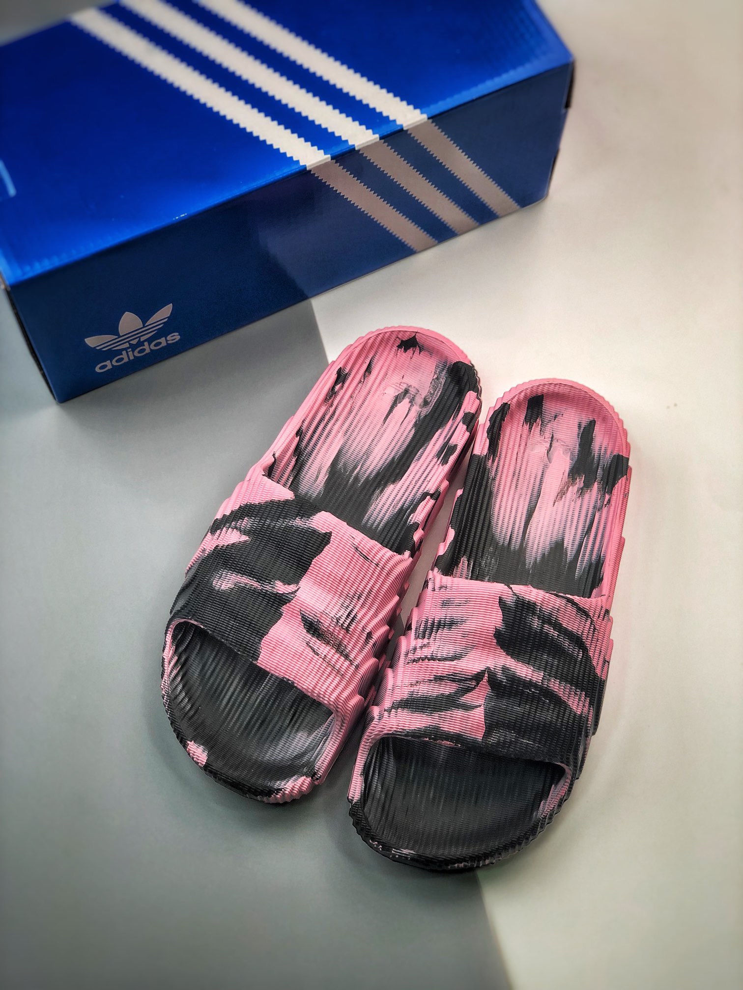 Unisex Fashion Slippers