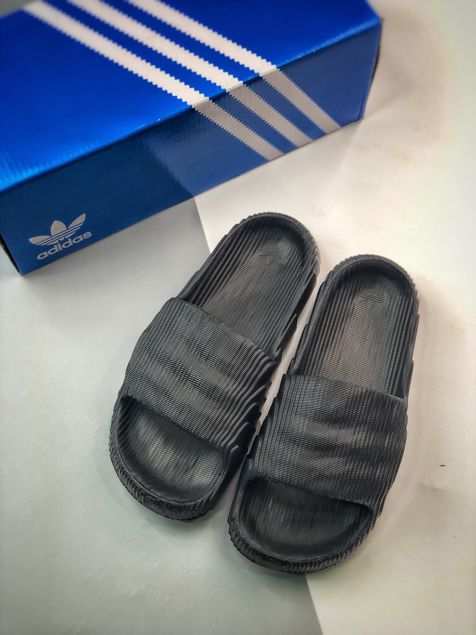 Unisex Fashion Slippers