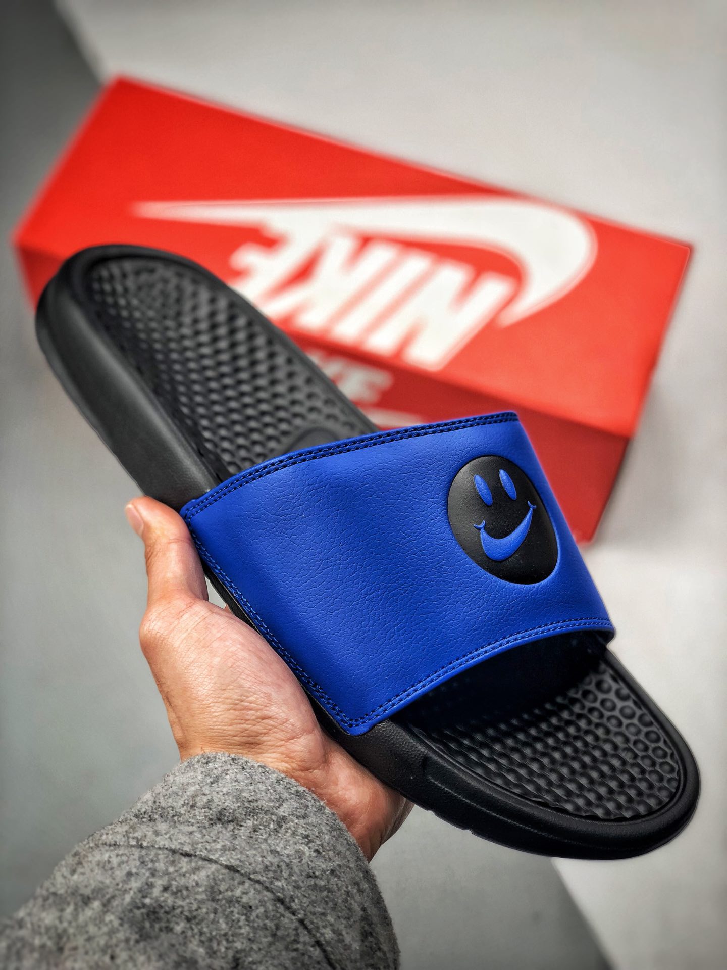 Unisex Fashion Slippers