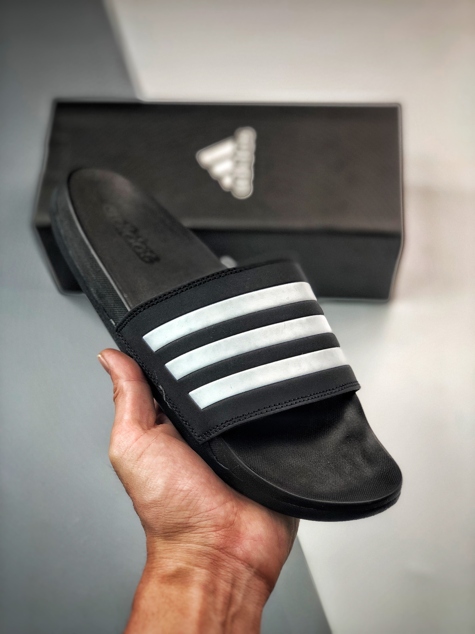 Unisex Fashion Slippers
