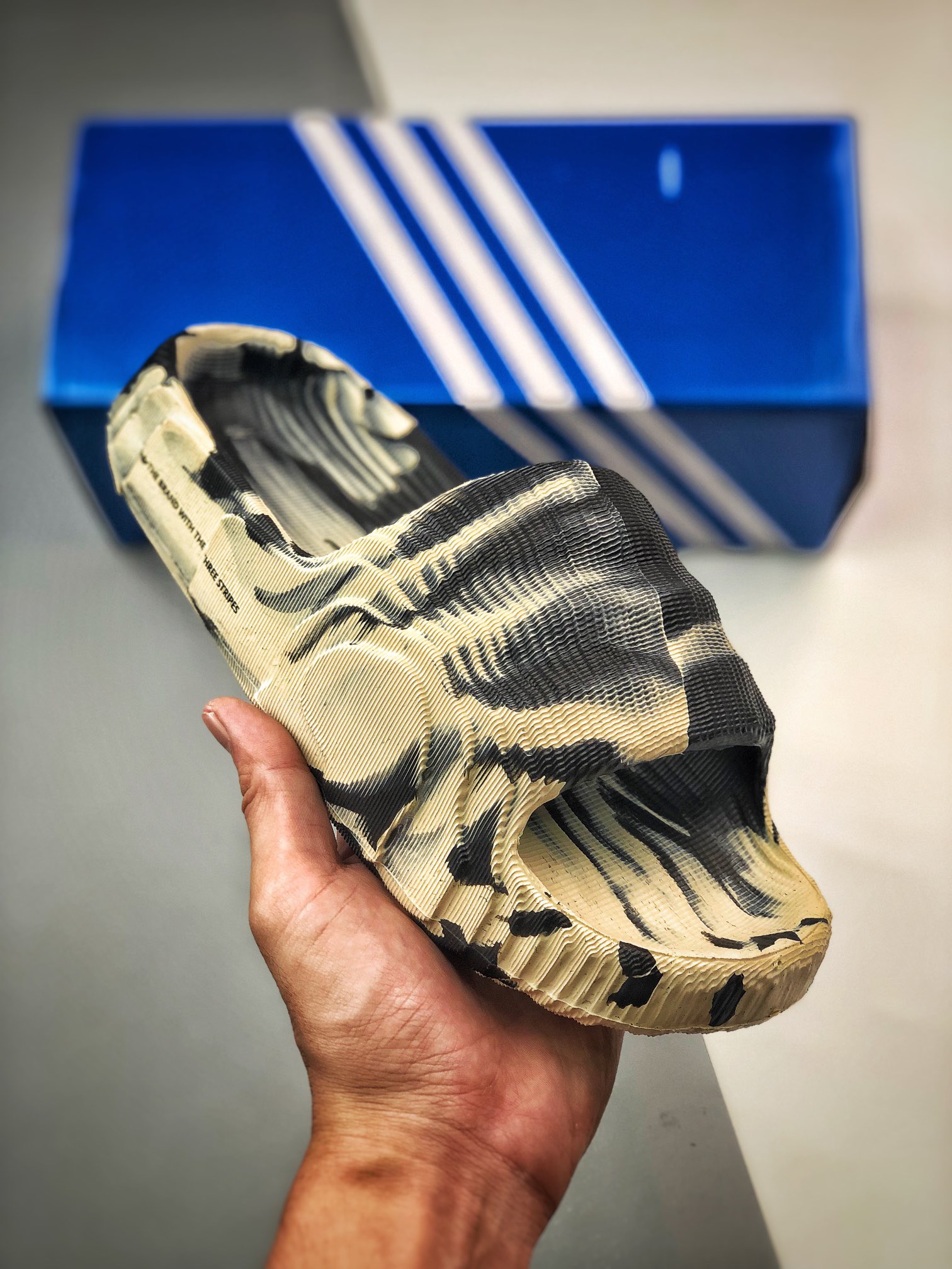 Unisex Fashion Slippers
