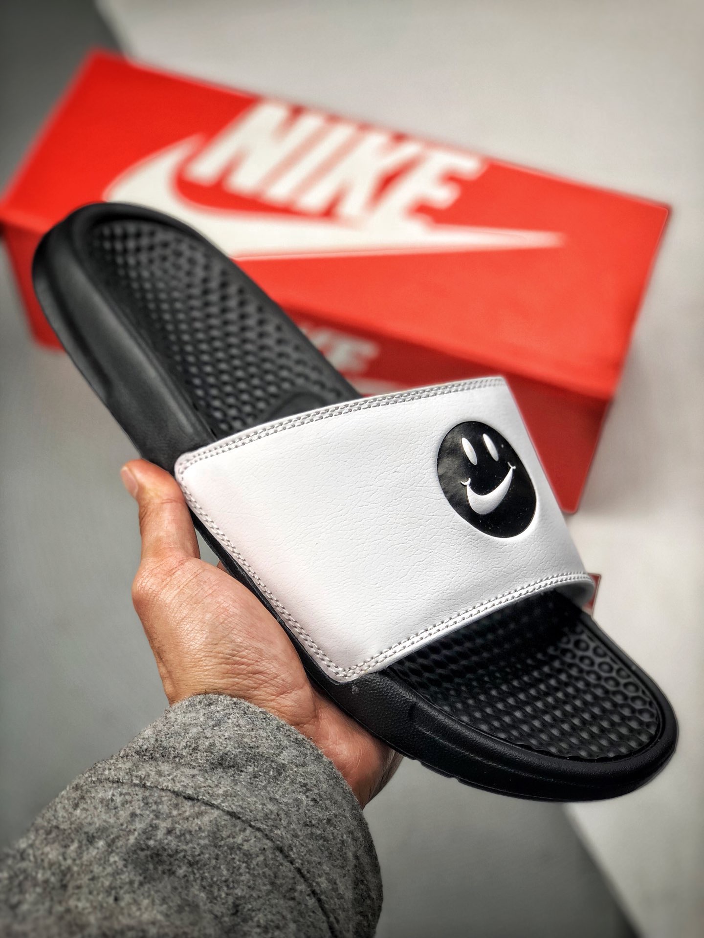 Unisex Fashion Slippers