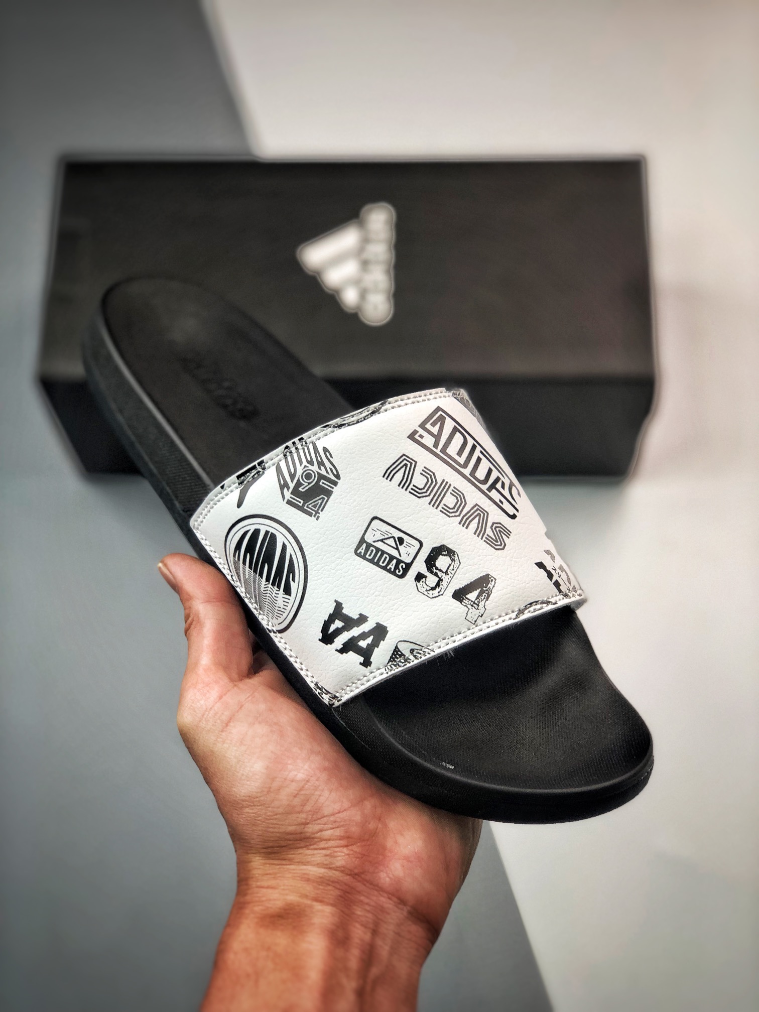 Unisex Fashion Slippers