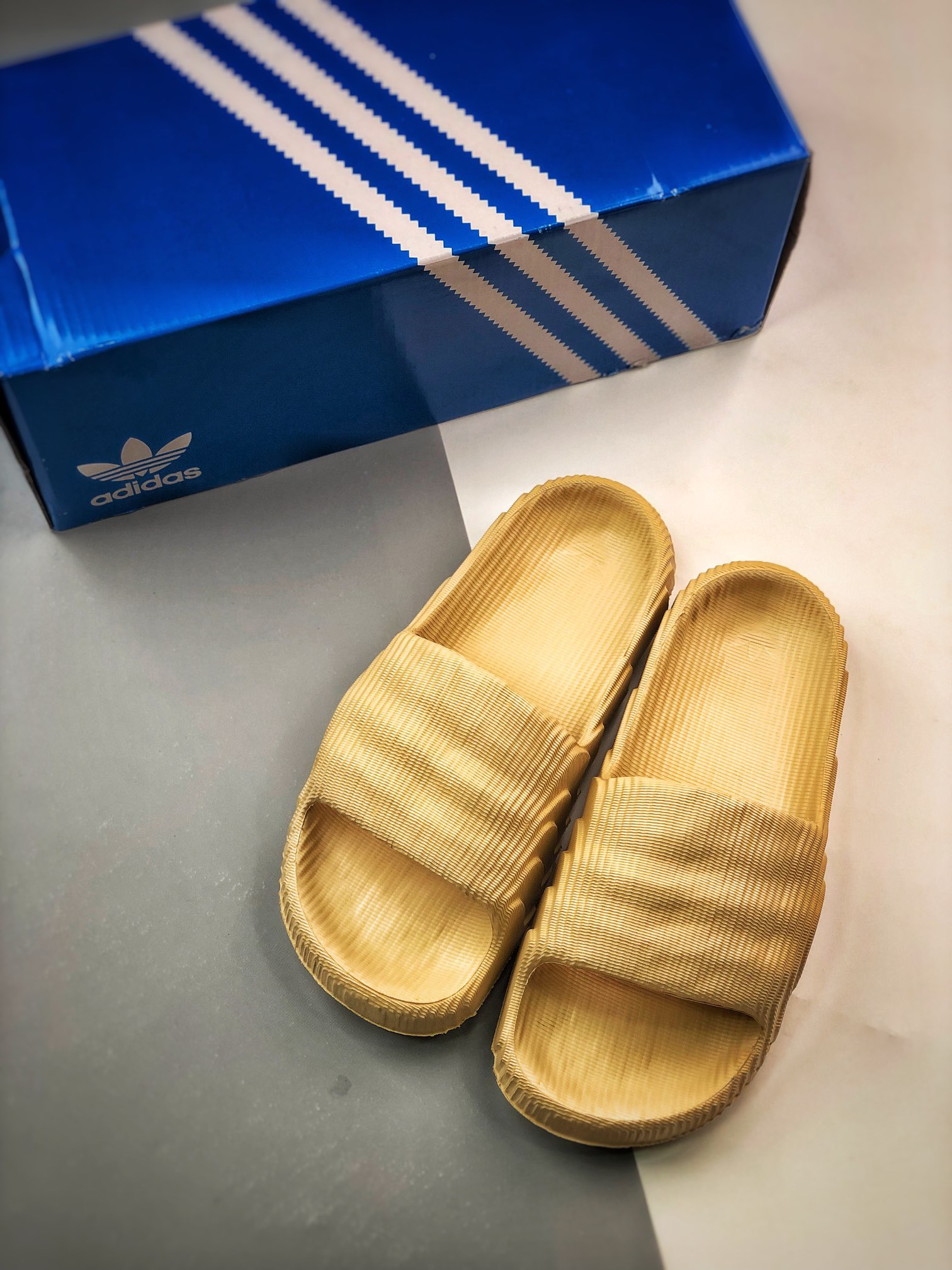 Unisex Fashion Slippers