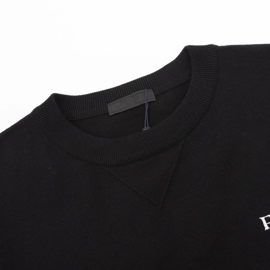 Prada 23Fw embroidered logo crew neck sweater