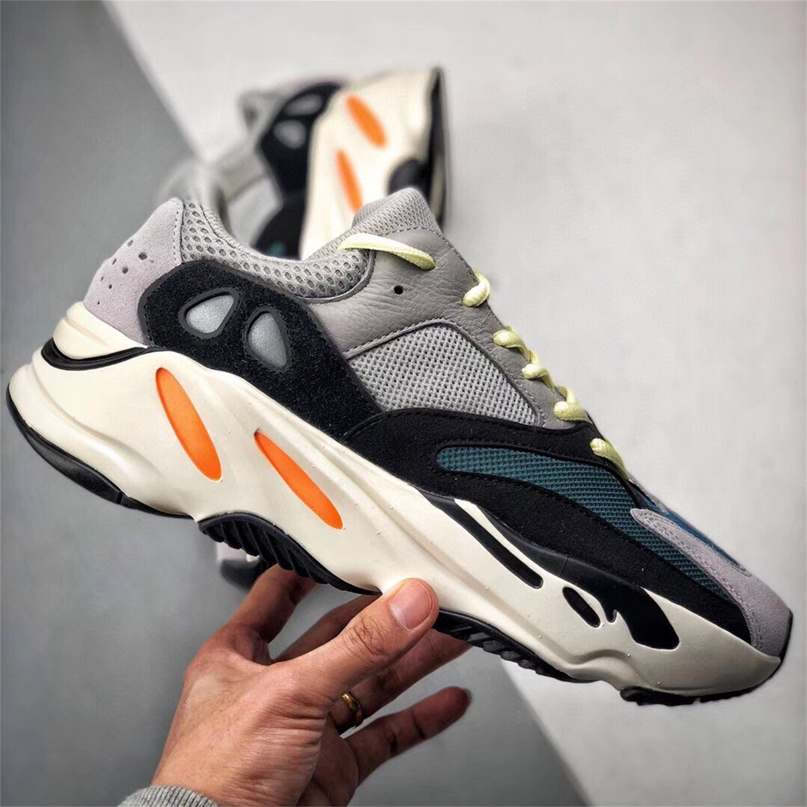 Unisex Yeezy Boost 700 Fashion Casual Shoes