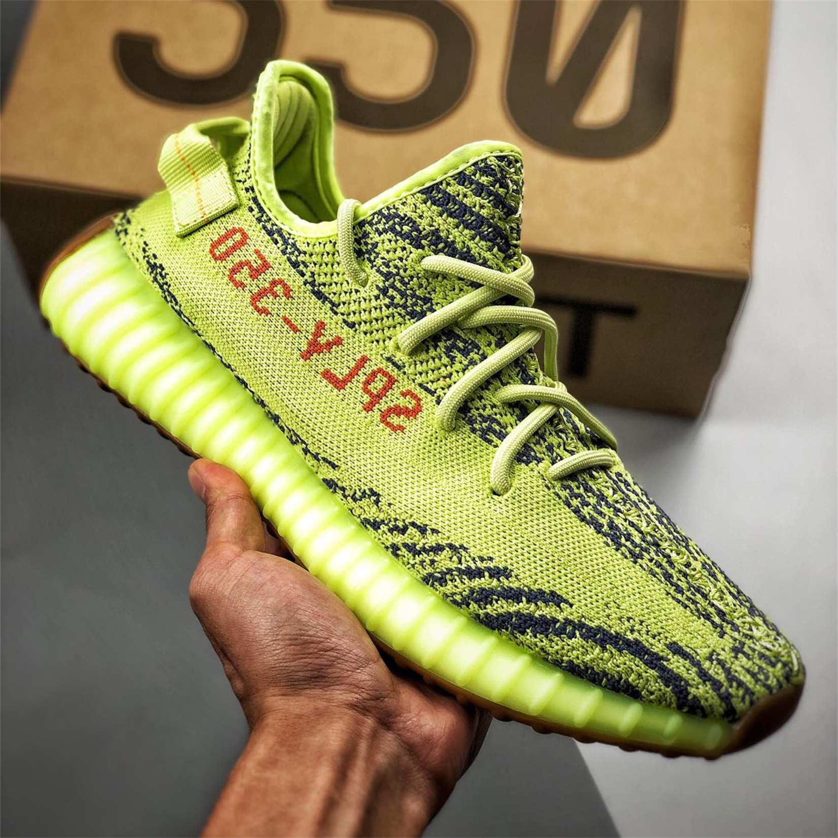 Unisex Yeezy Boost 350 v2 Fashion Casual Shoes