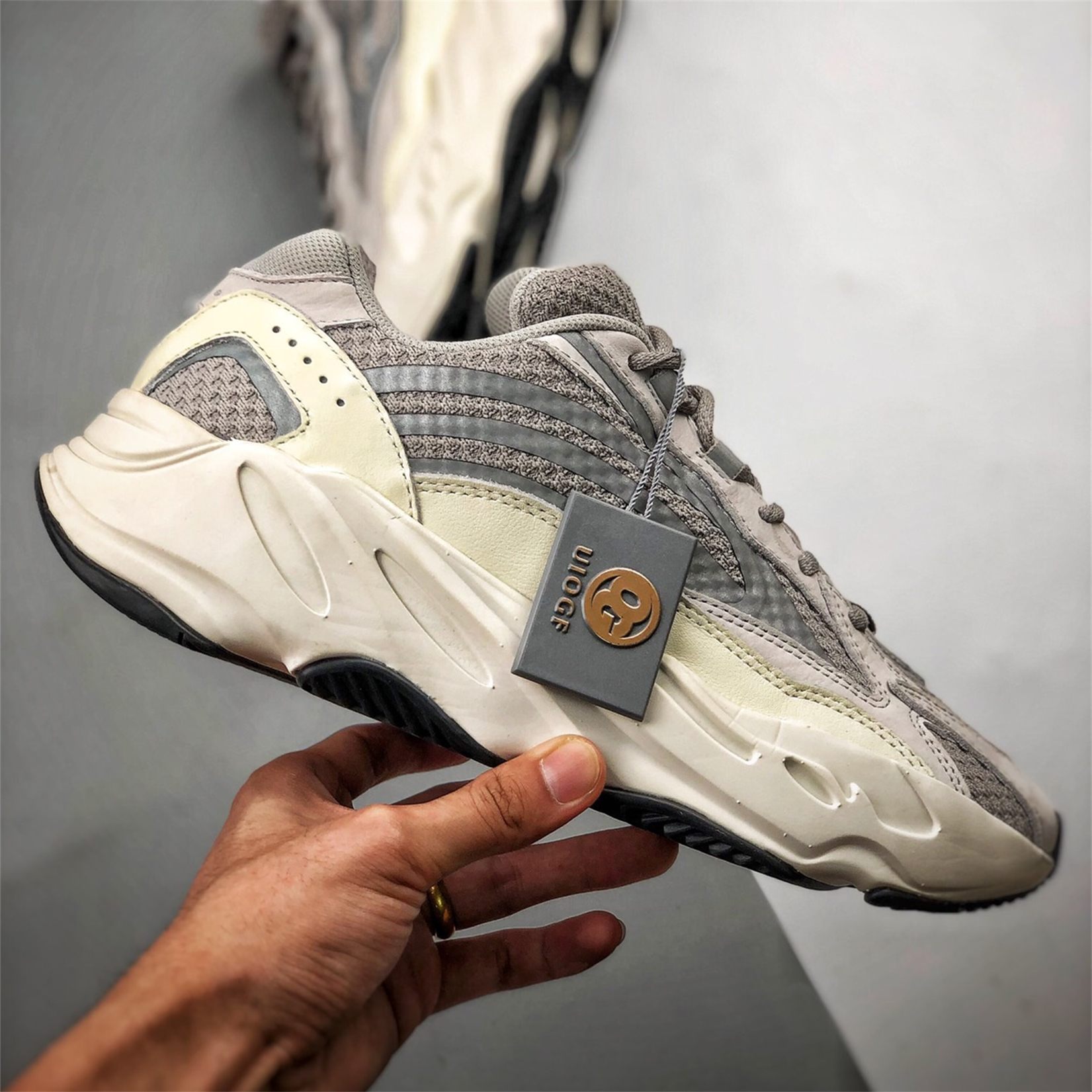 Unisex Yeezy Boost 700 Fashion Casual Shoes