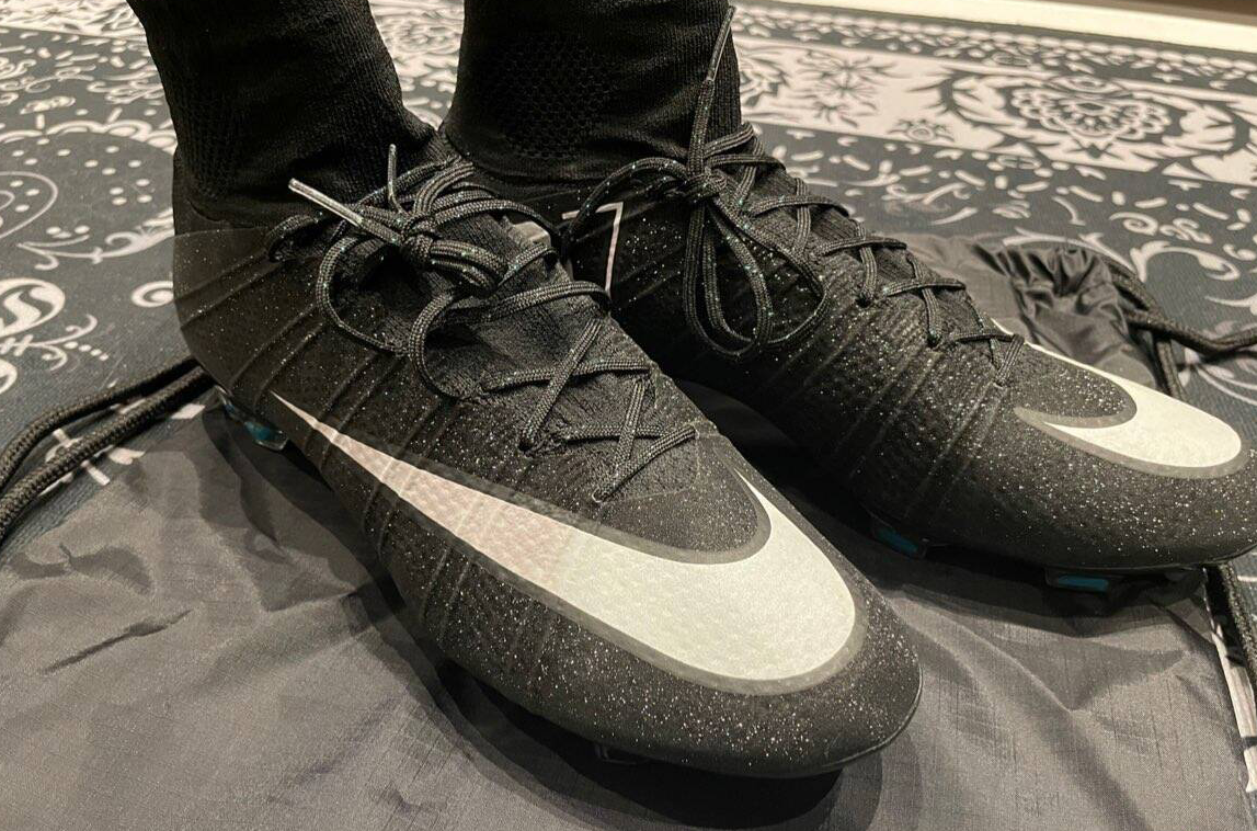 soccer shoes