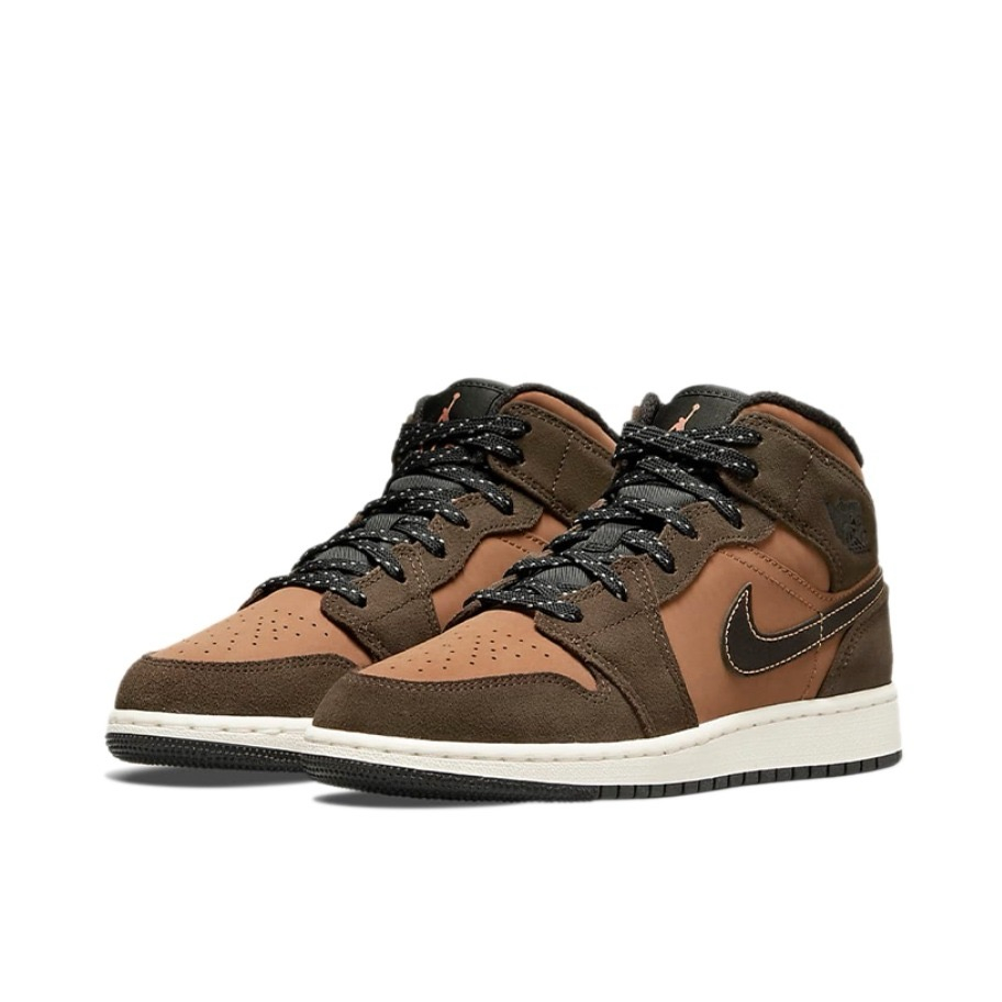 Air Jordan 1 Retro High OG Basketball Shoes