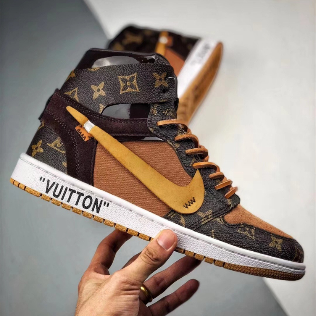 Air Jordan 1 Retro High OG Basketball Shoes