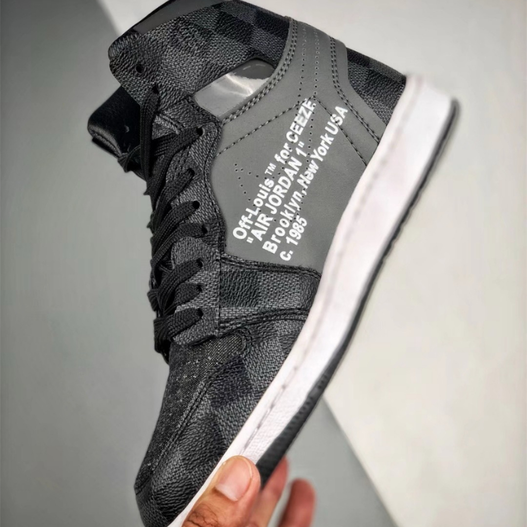 Air Jordan 1 Retro High OG Basketball Shoes