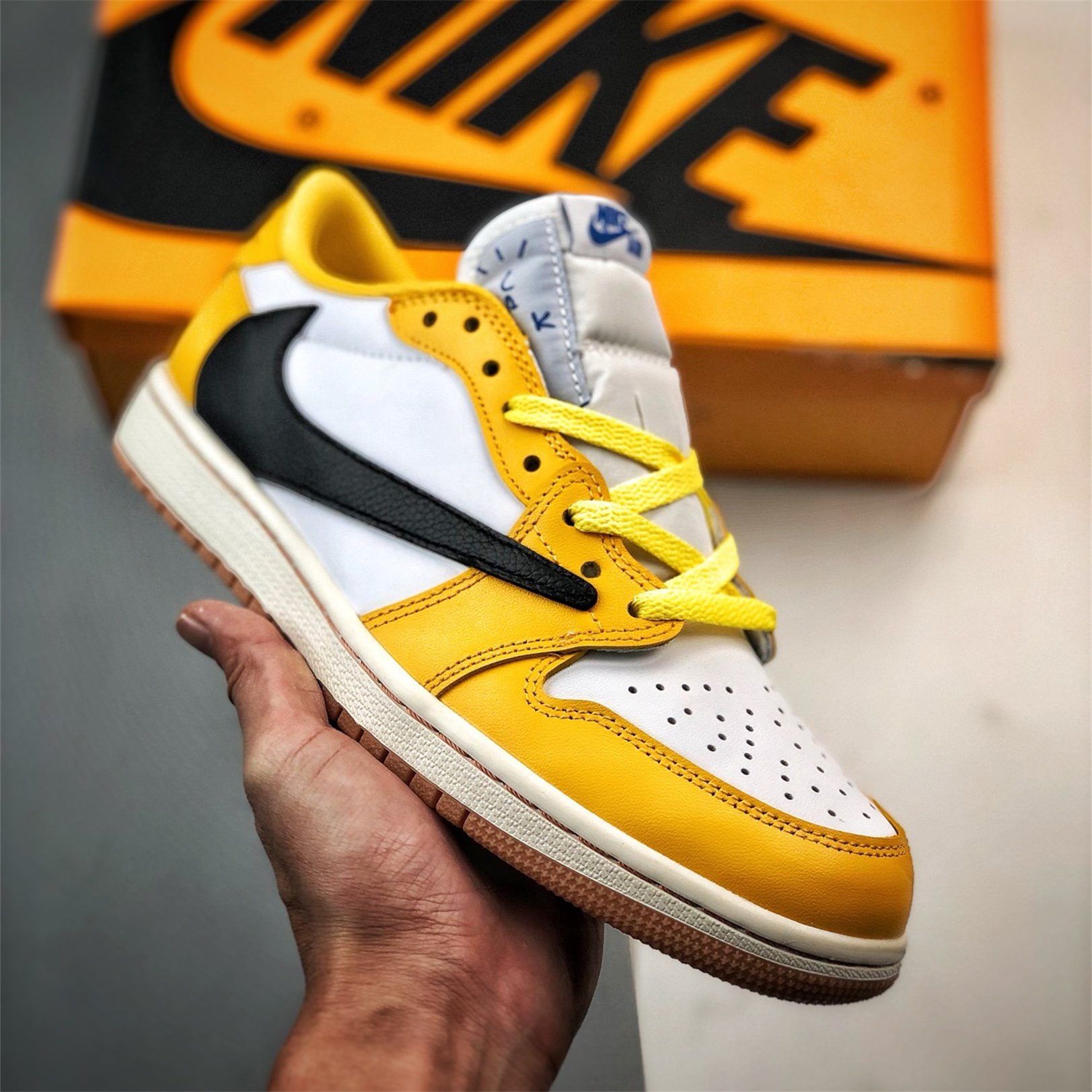 Air Jordan 1 Retro Low Basketball Shoes