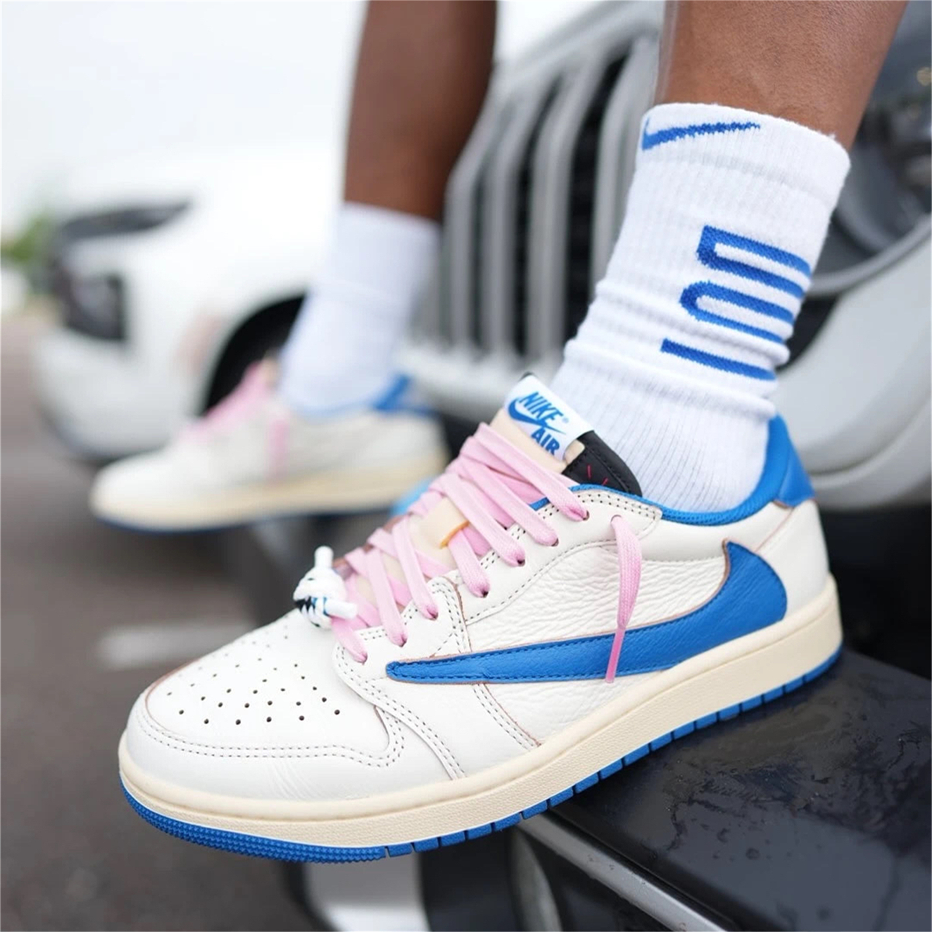 Air Jordan 1 Retro Low Basketball Shoes