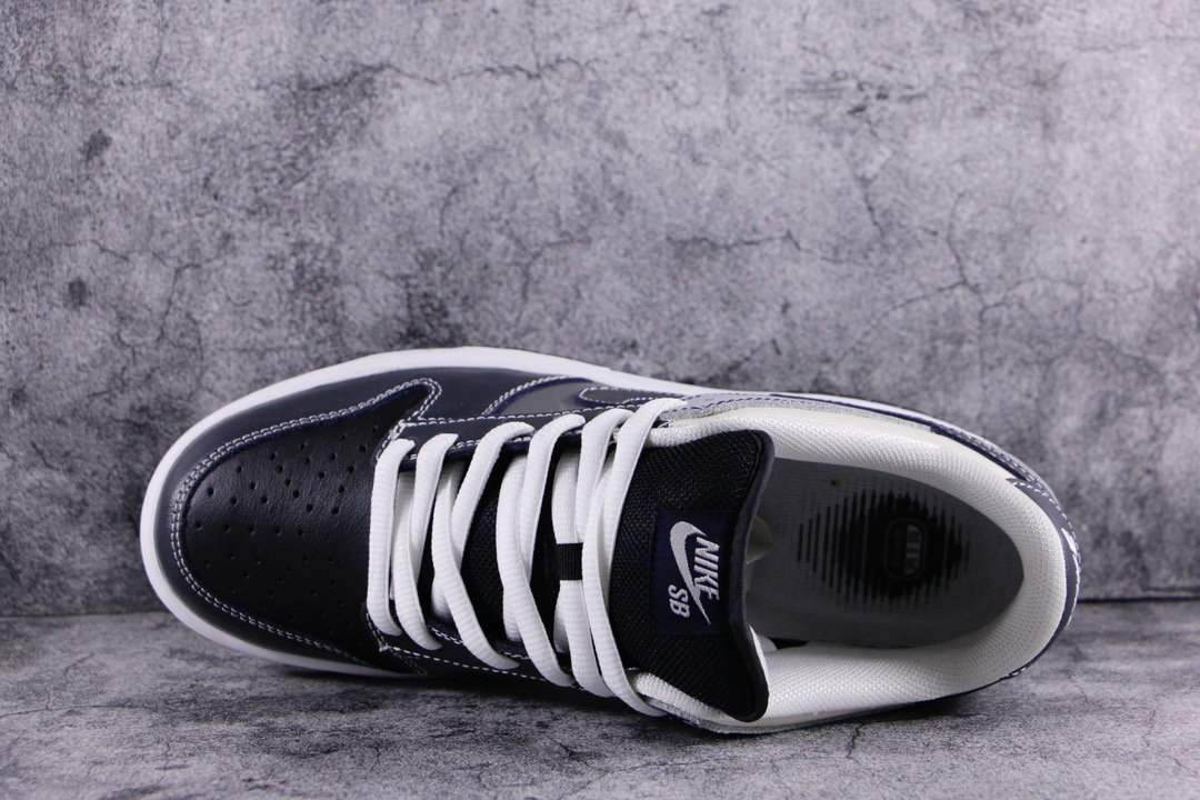 nike sb dunk lunar eclipse