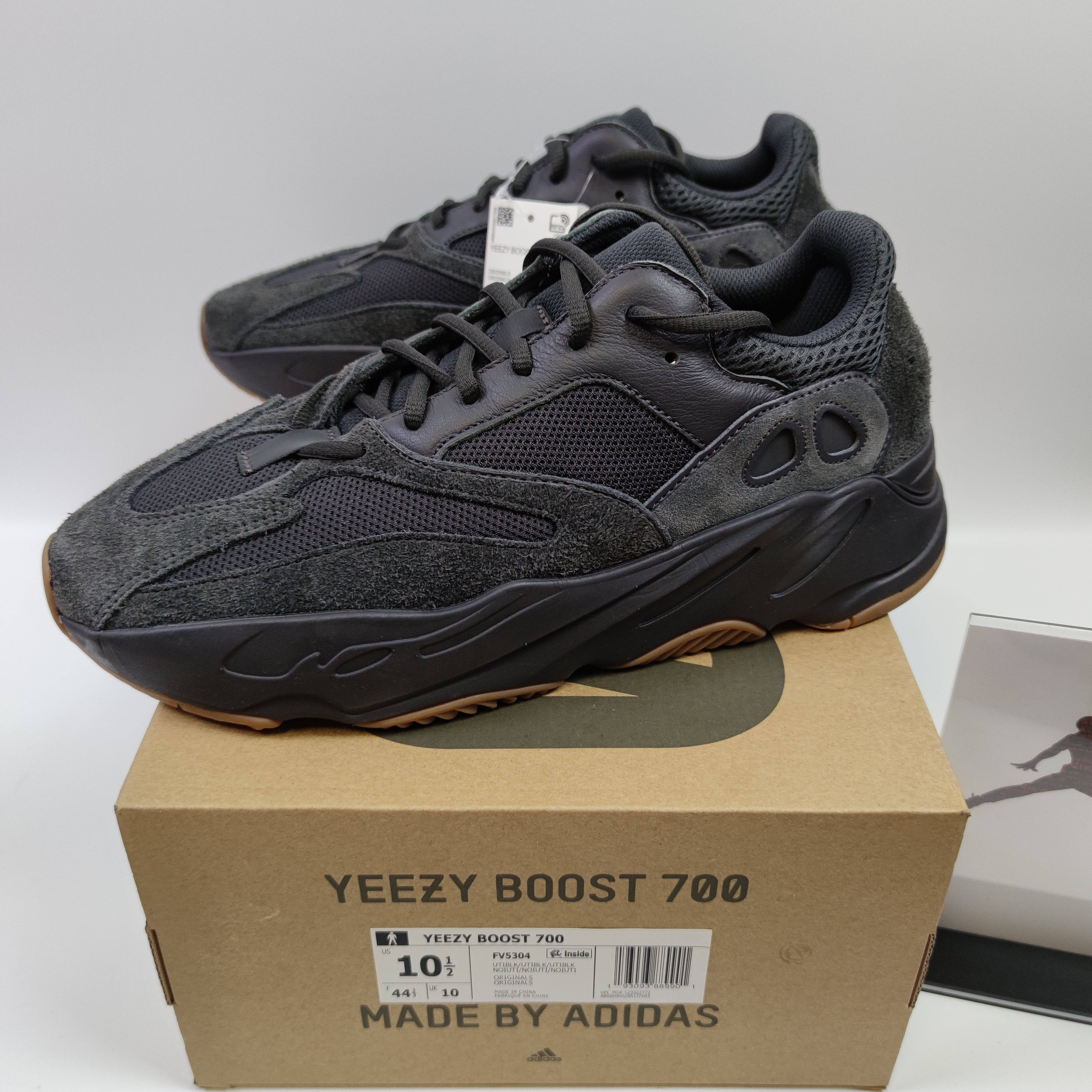 yeezy boost 700 utility black