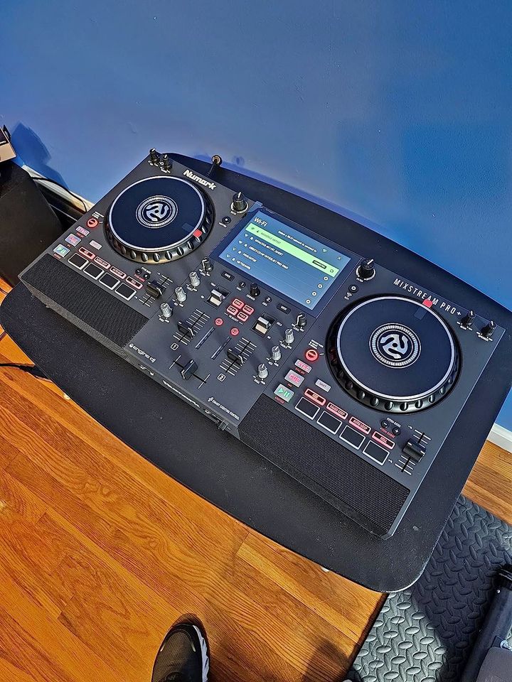 Numark Mixstream Pro Go Standalone DJ Controller with Battery, DJ