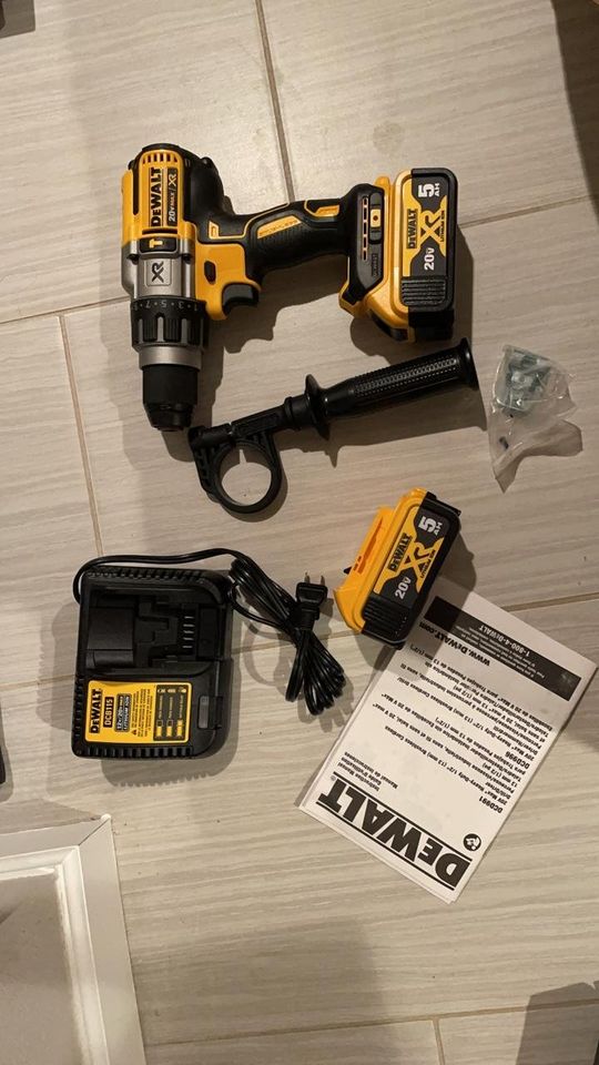 DEWALT 20V MAX XR Hammer Drill Kit, Brushless, 3Speed, Cordless