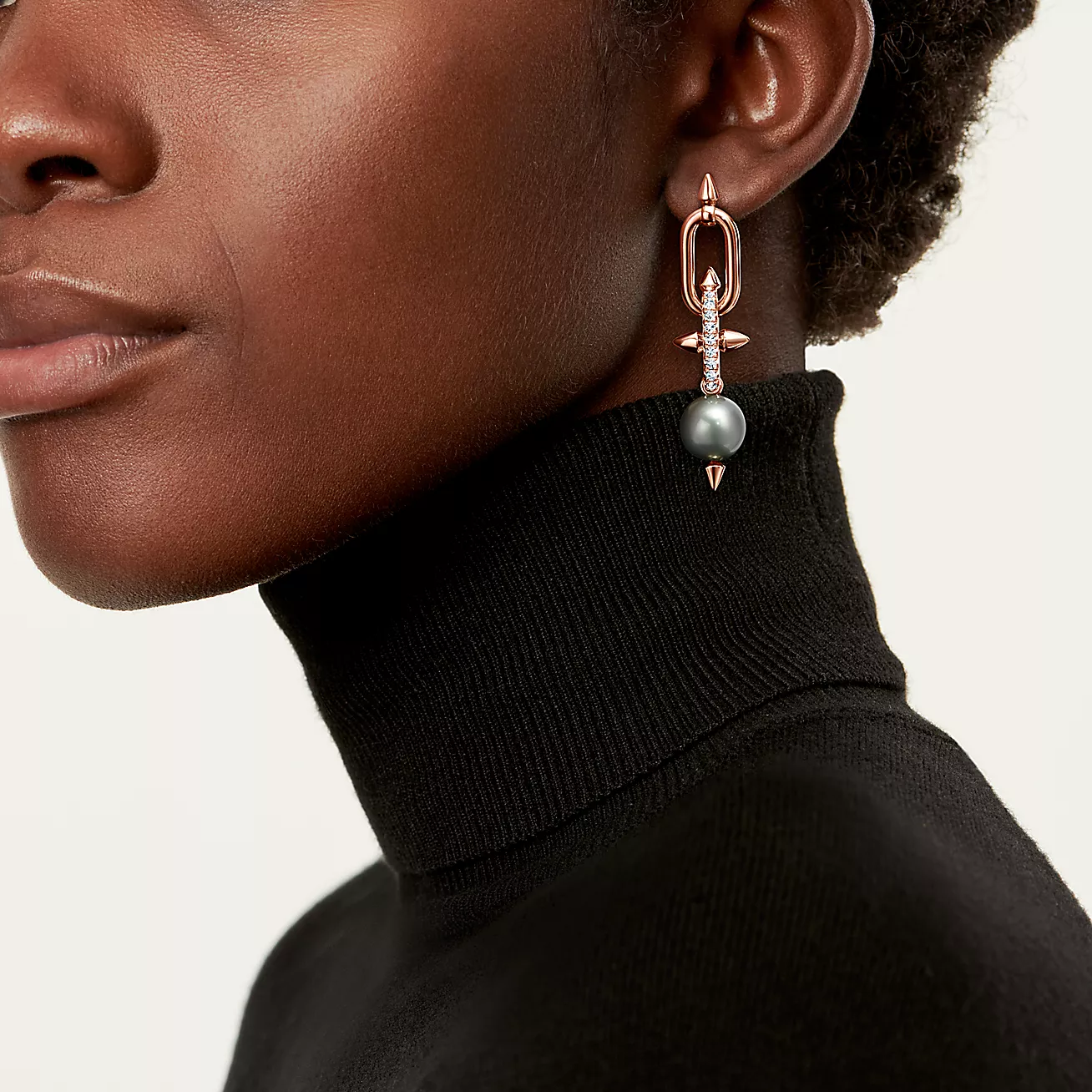 Tahitian Pearl Earrings in Gold with Diamonds