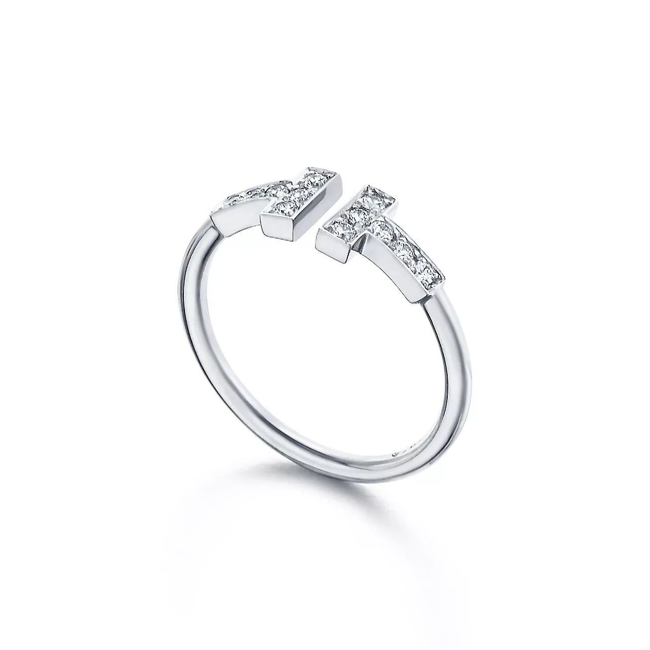 Wire Ring in White Gold