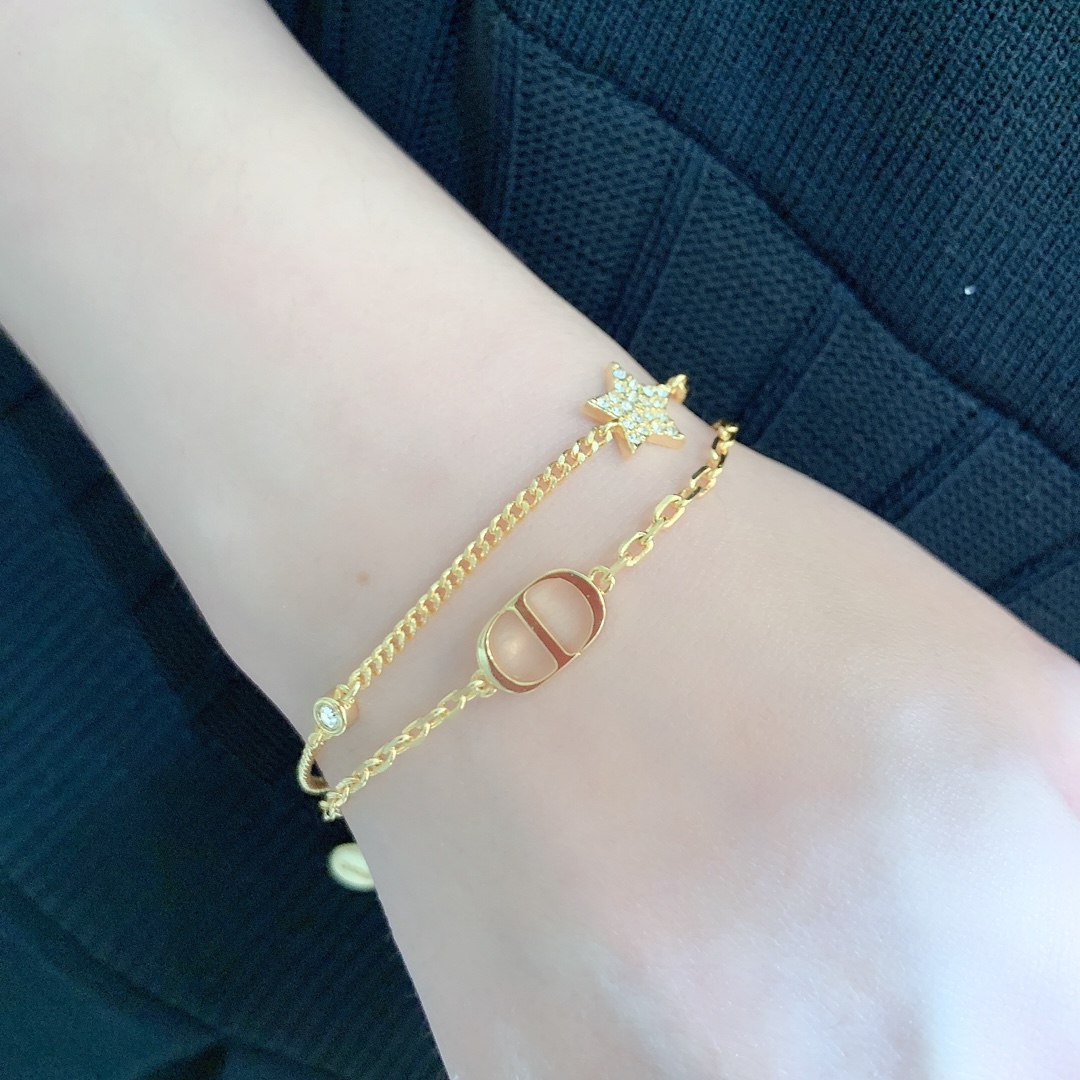 DIOR Christian Dior Vintage Gold Metal CD Logo Chain Link Bracelet | Gold  Women's Bracelet | YOOX