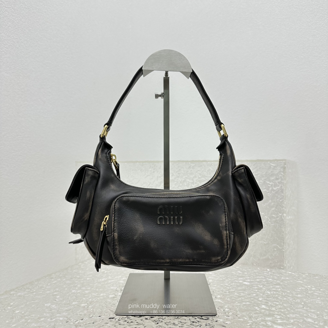 Nappa leather pocket bag