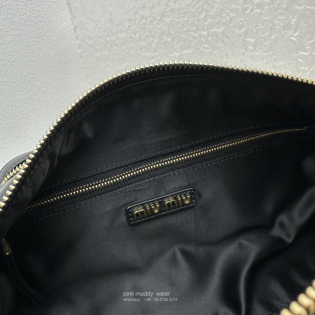 Nappa leather Pocket bag