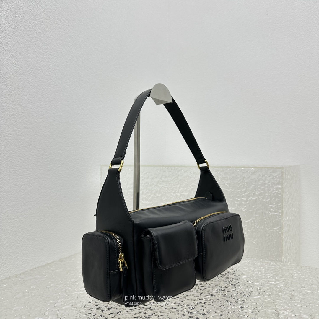 Nappa leather Pocket bag