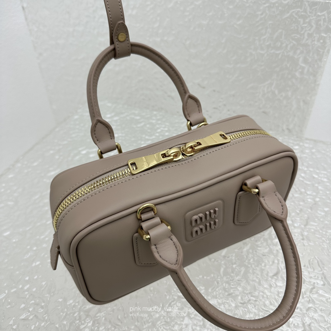 Arcadie leather handbag
