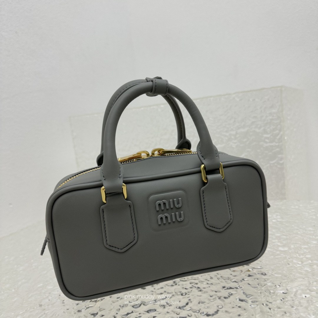 Arcadie leather handbag