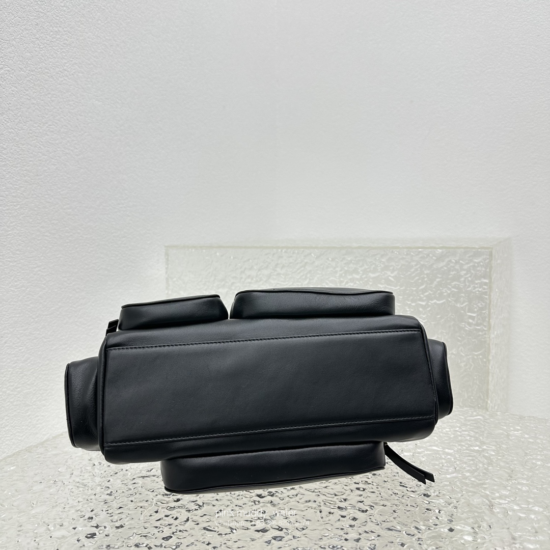 Nappa leather Pocket bag