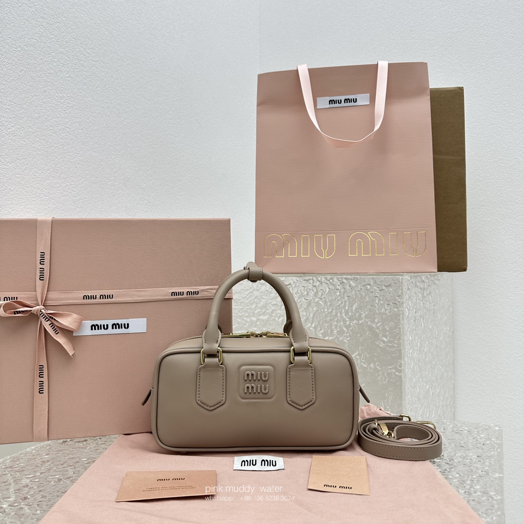 Arcadie leather handbag