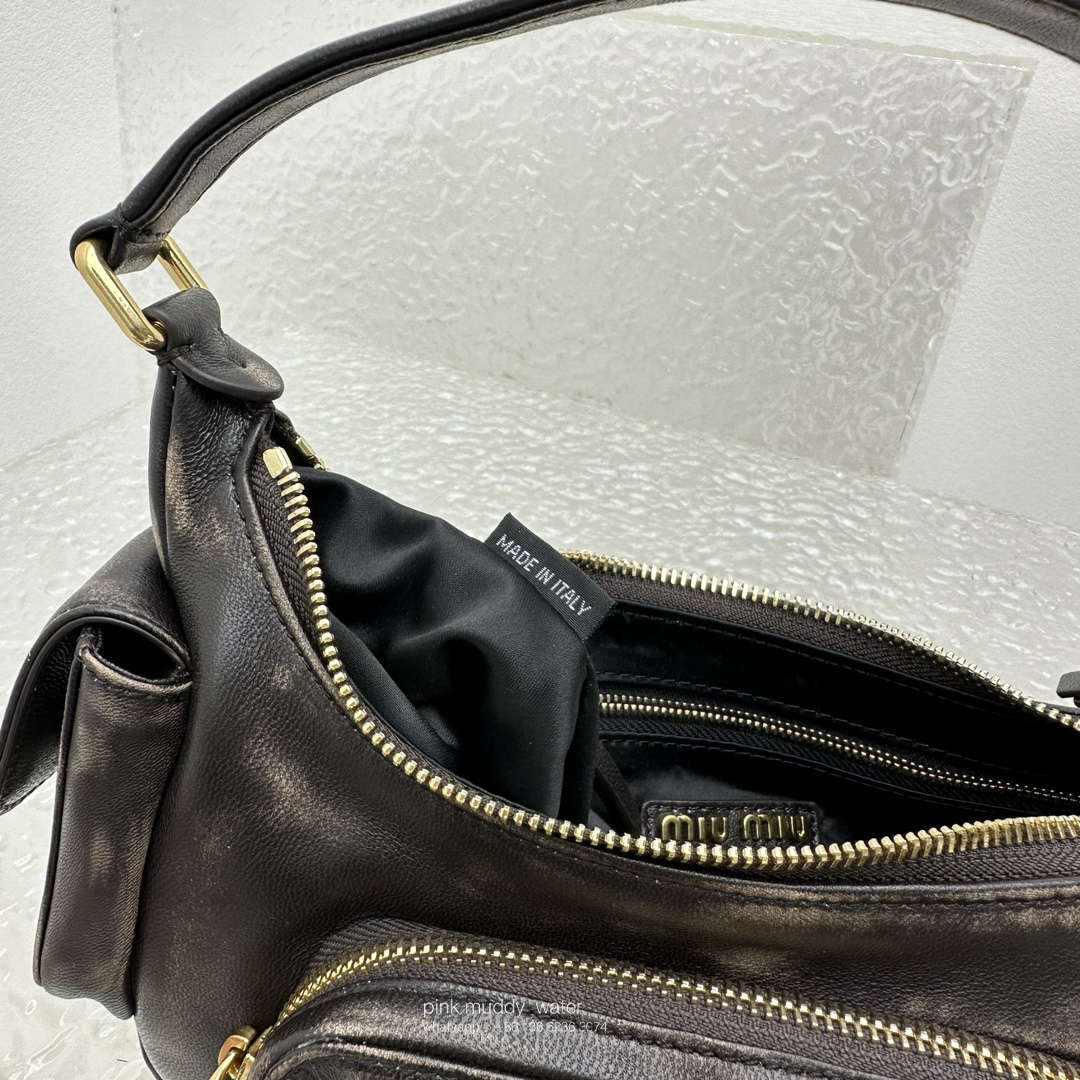 Nappa leather pocket bag