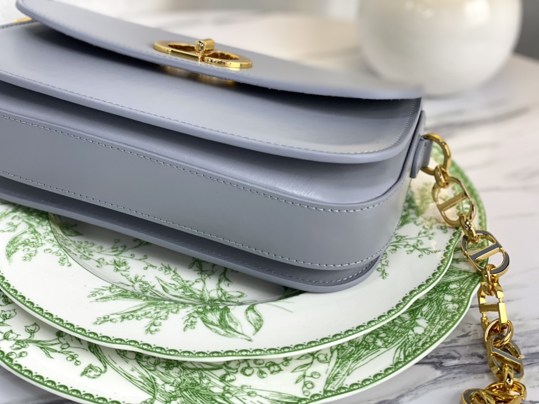 30 MONTAIGNE AVENUE BAG