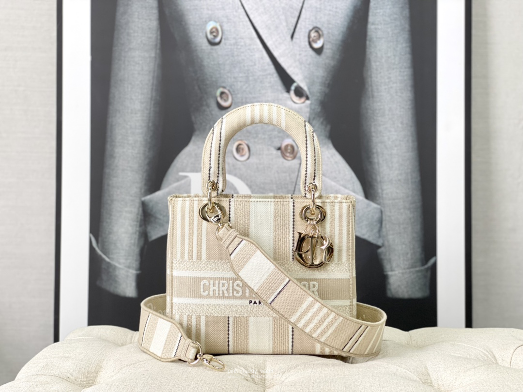 MEDIUM LADY D-LITE BAG