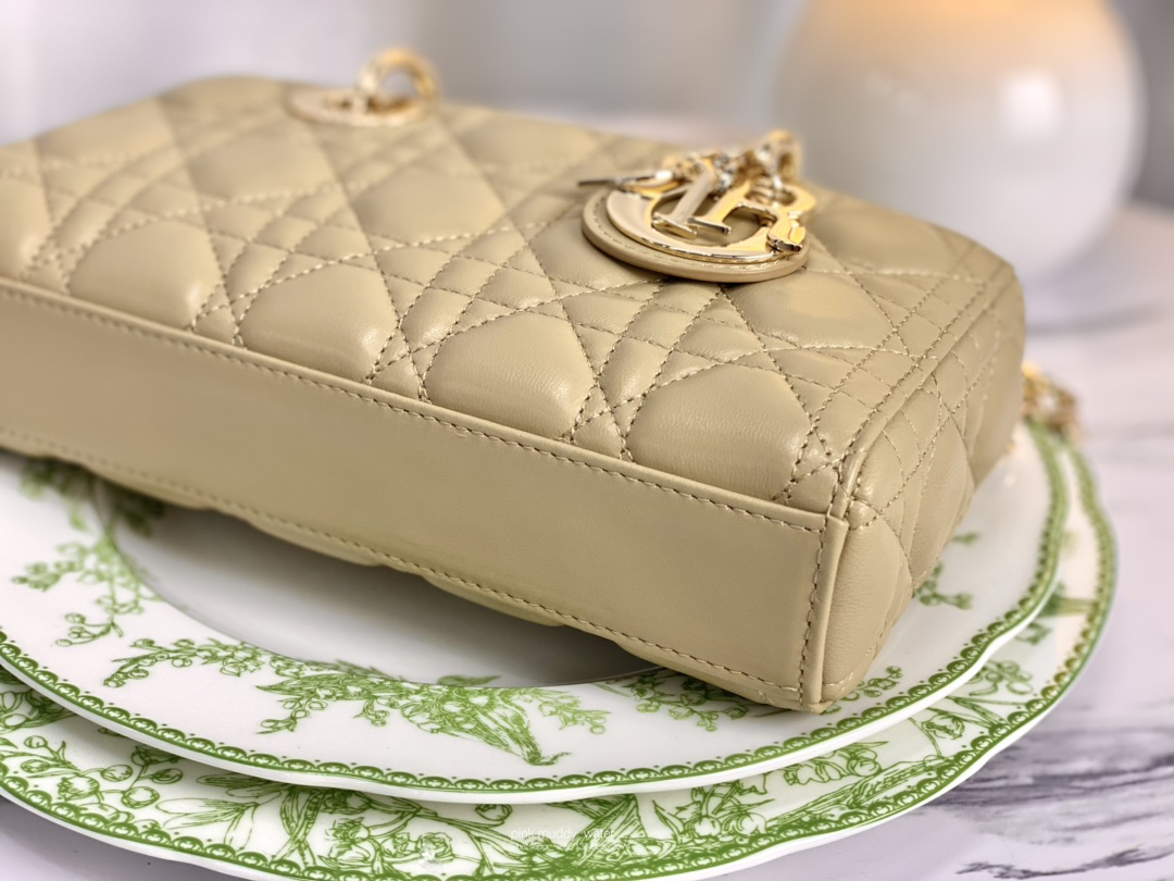 SMALL LADY D-JOY BAG