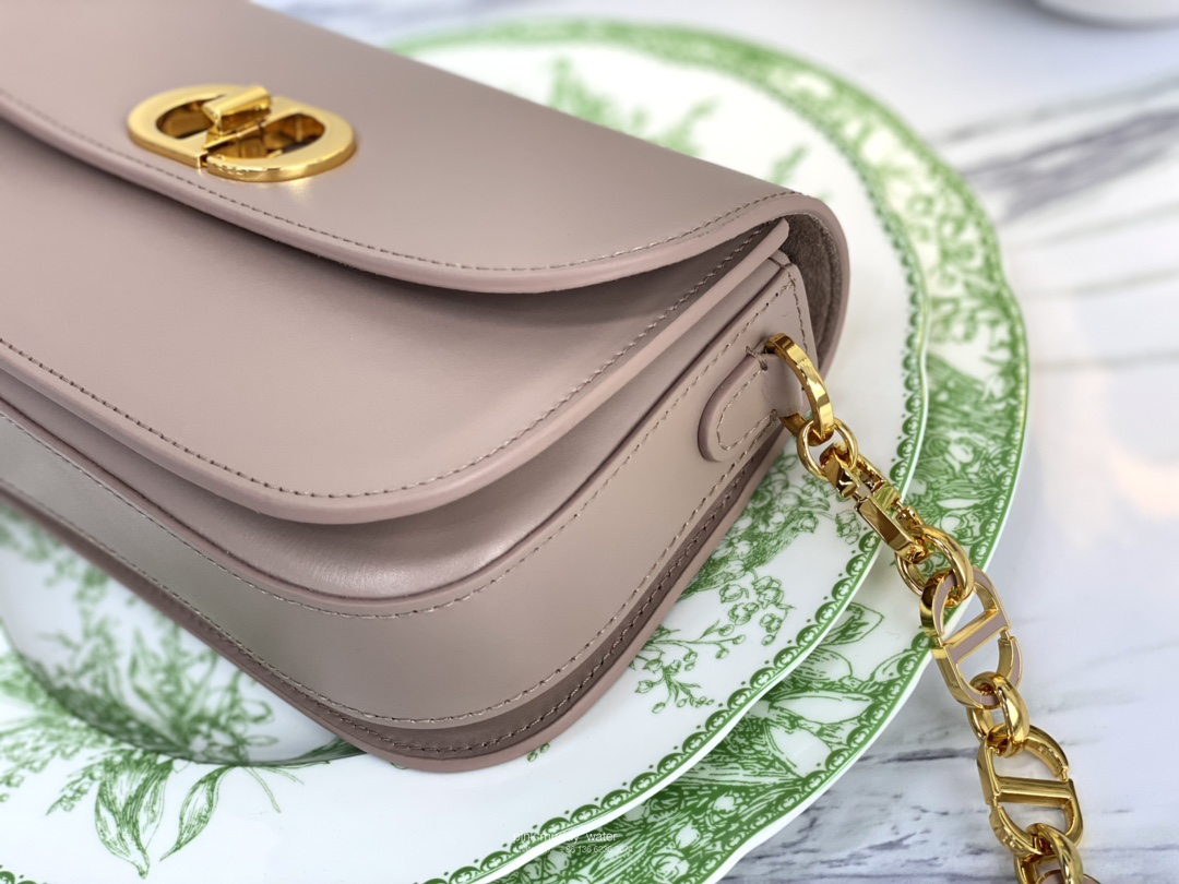 30 MONTAIGNE AVENUE BAG