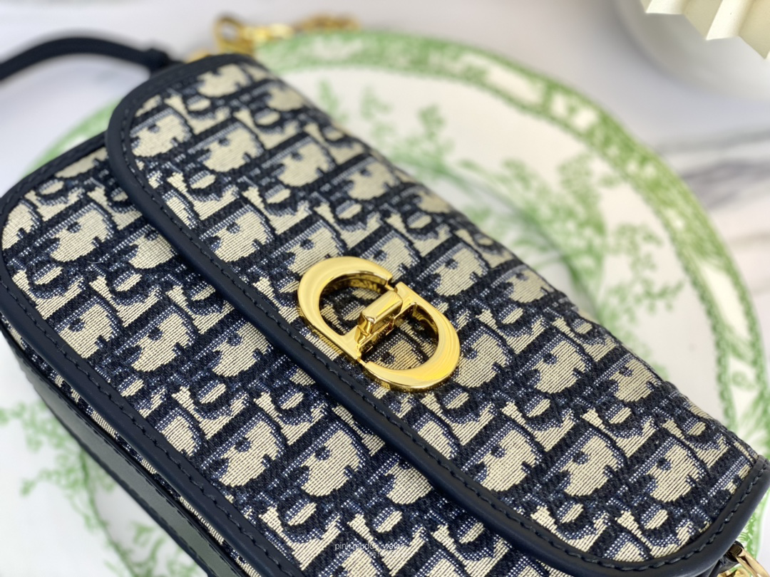 30 MONTAIGNE AVENUE BAG