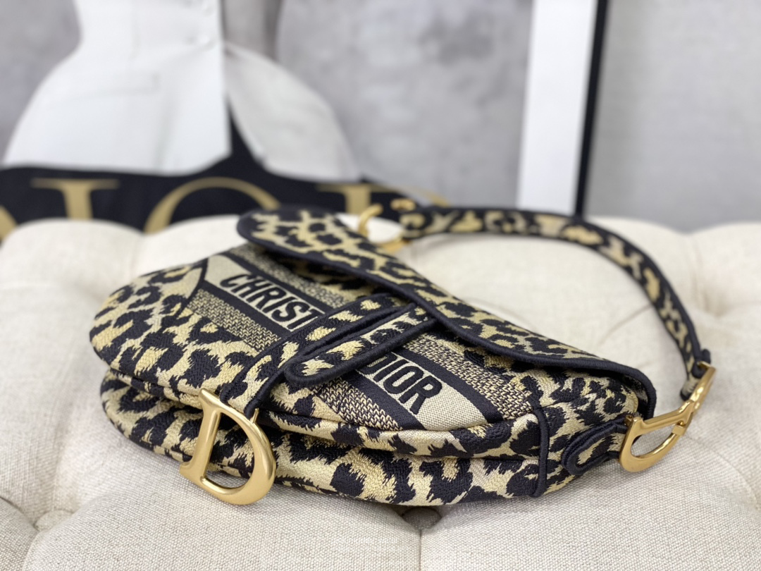 SADDLE BAG WITH STRAP