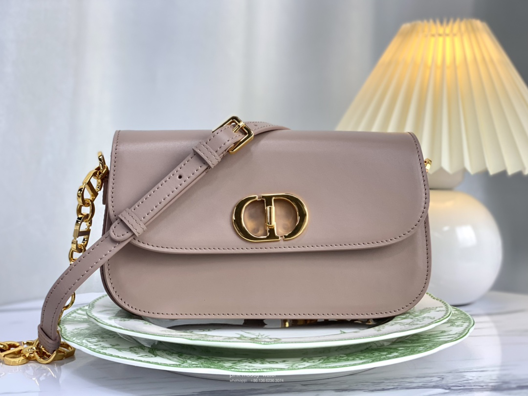 30 MONTAIGNE AVENUE BAG