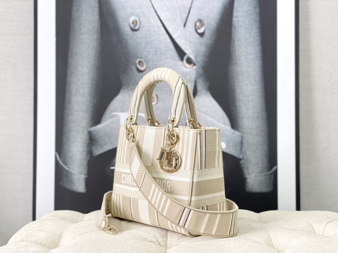 MEDIUM LADY D-LITE BAG