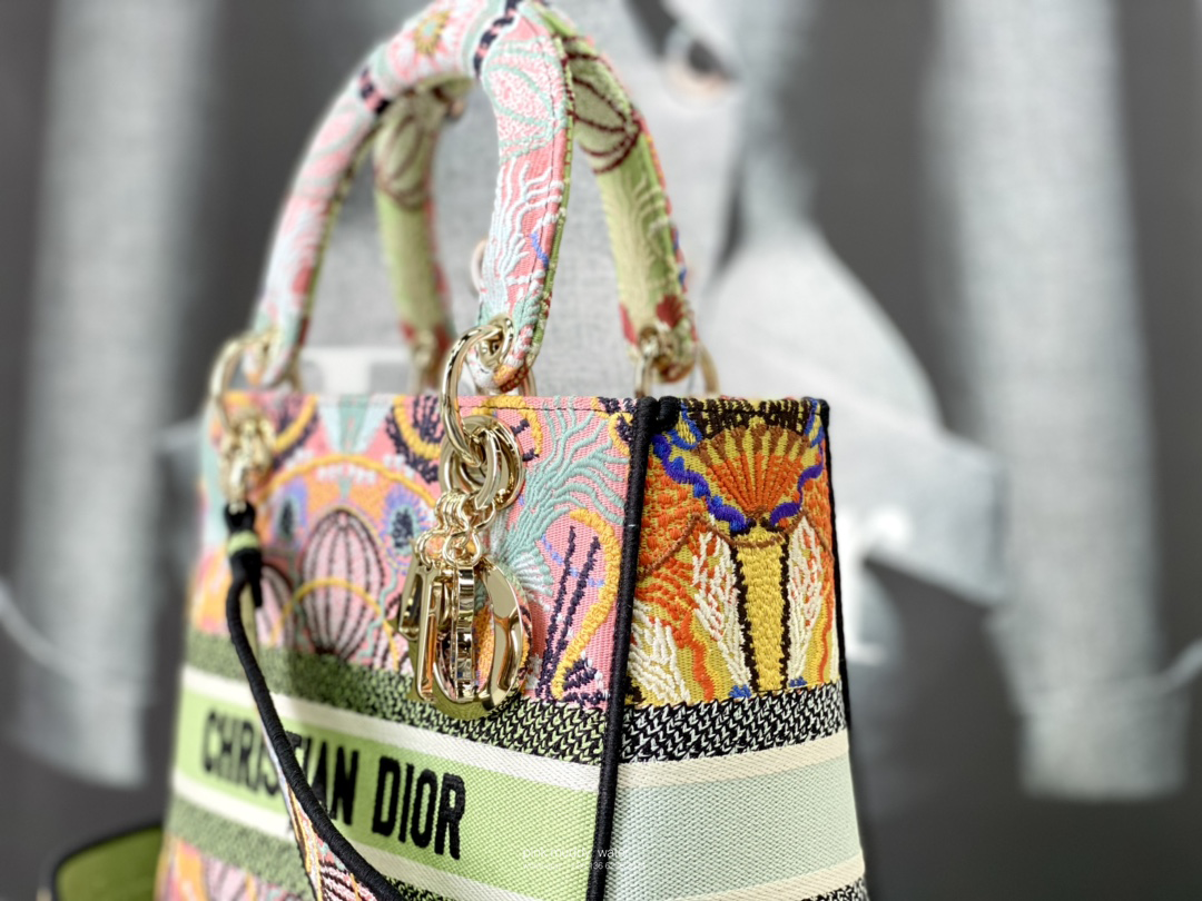 MEDIUM LADY D-LITE BAG