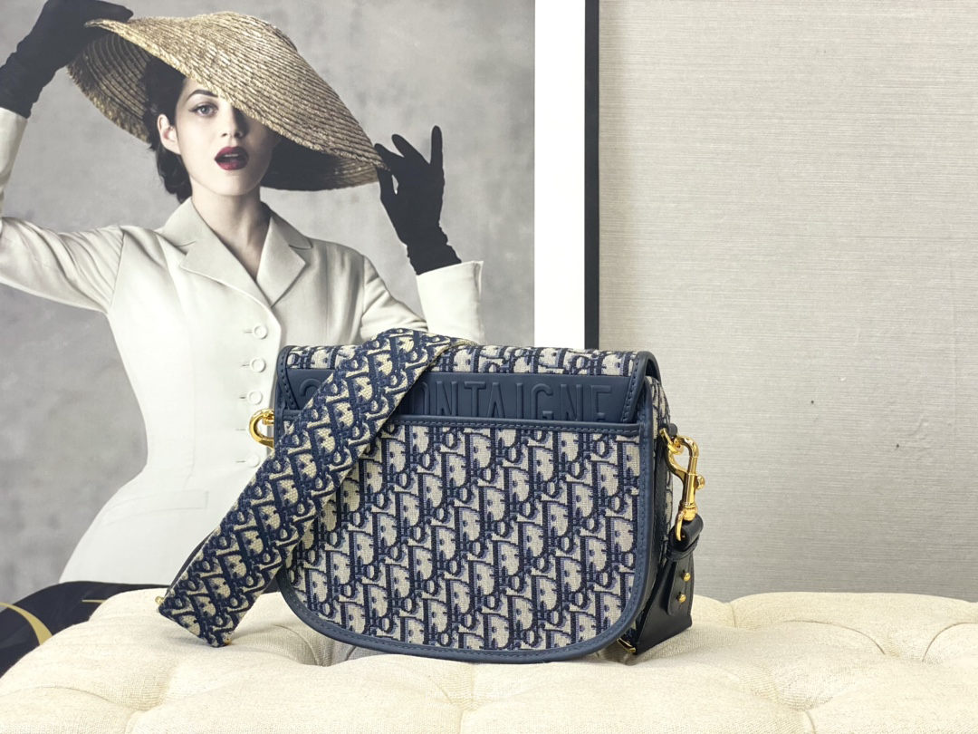 MEDIUM DIOR BOBBY BAG