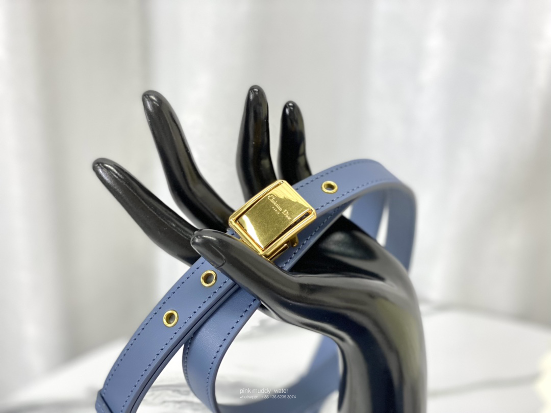 MEDIUM DIOR BOBBY BAG