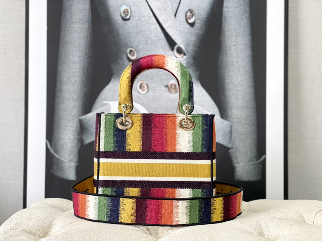 MEDIUM LADY D-LITE BAG