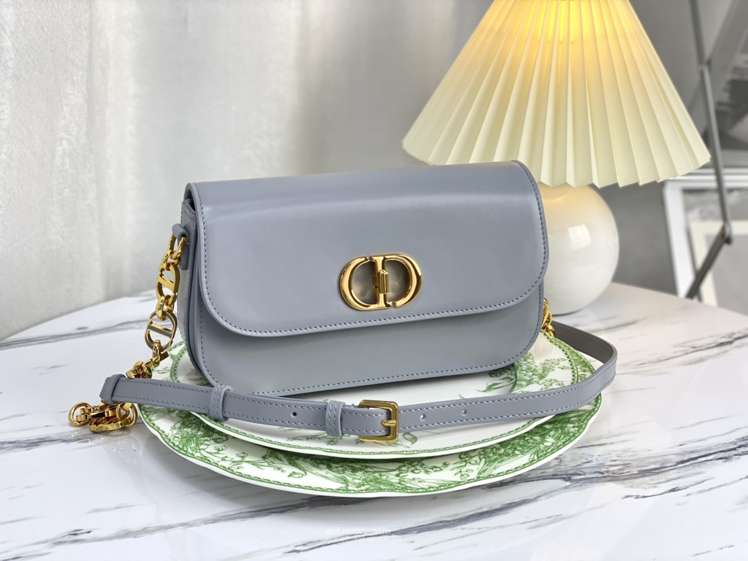 30 MONTAIGNE AVENUE BAG