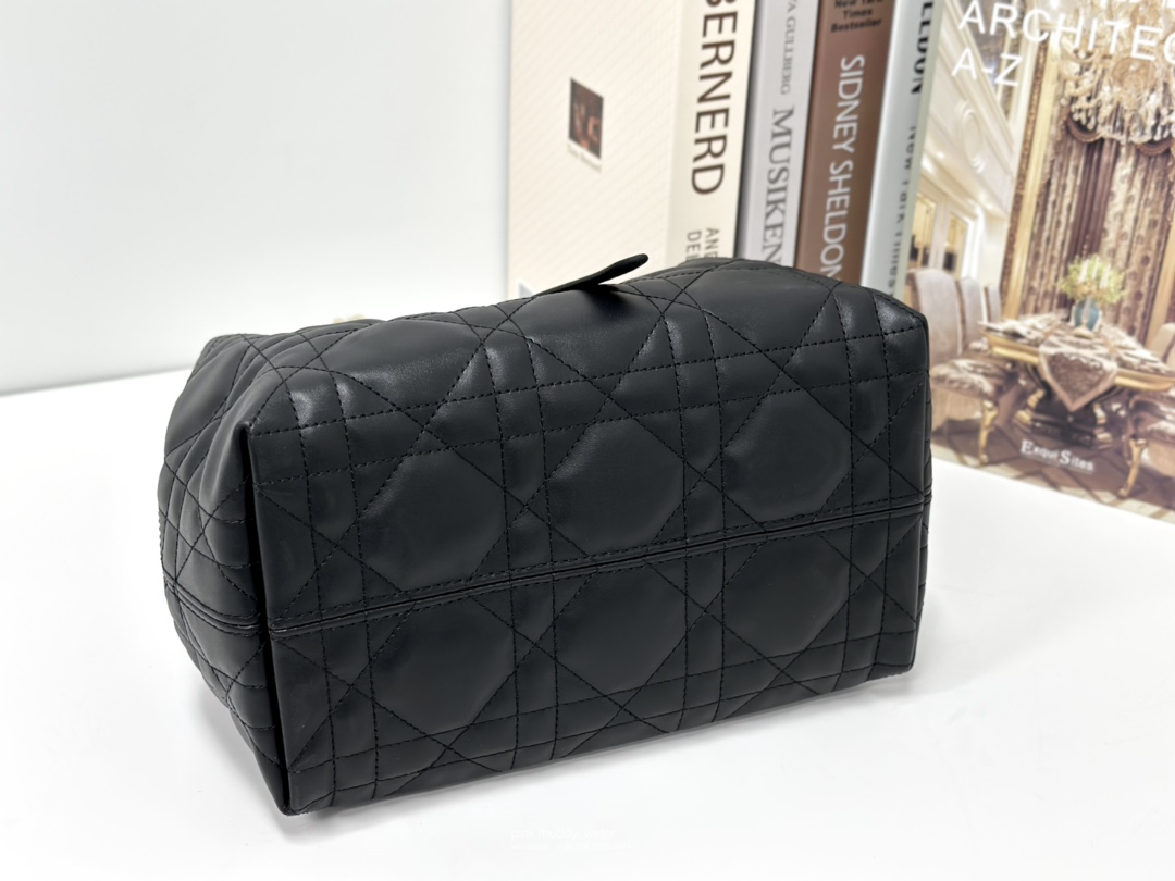 MEDIUM DIOR TOUJOURS BAG