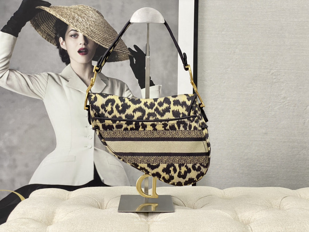 SADDLE BAG WITH STRAP