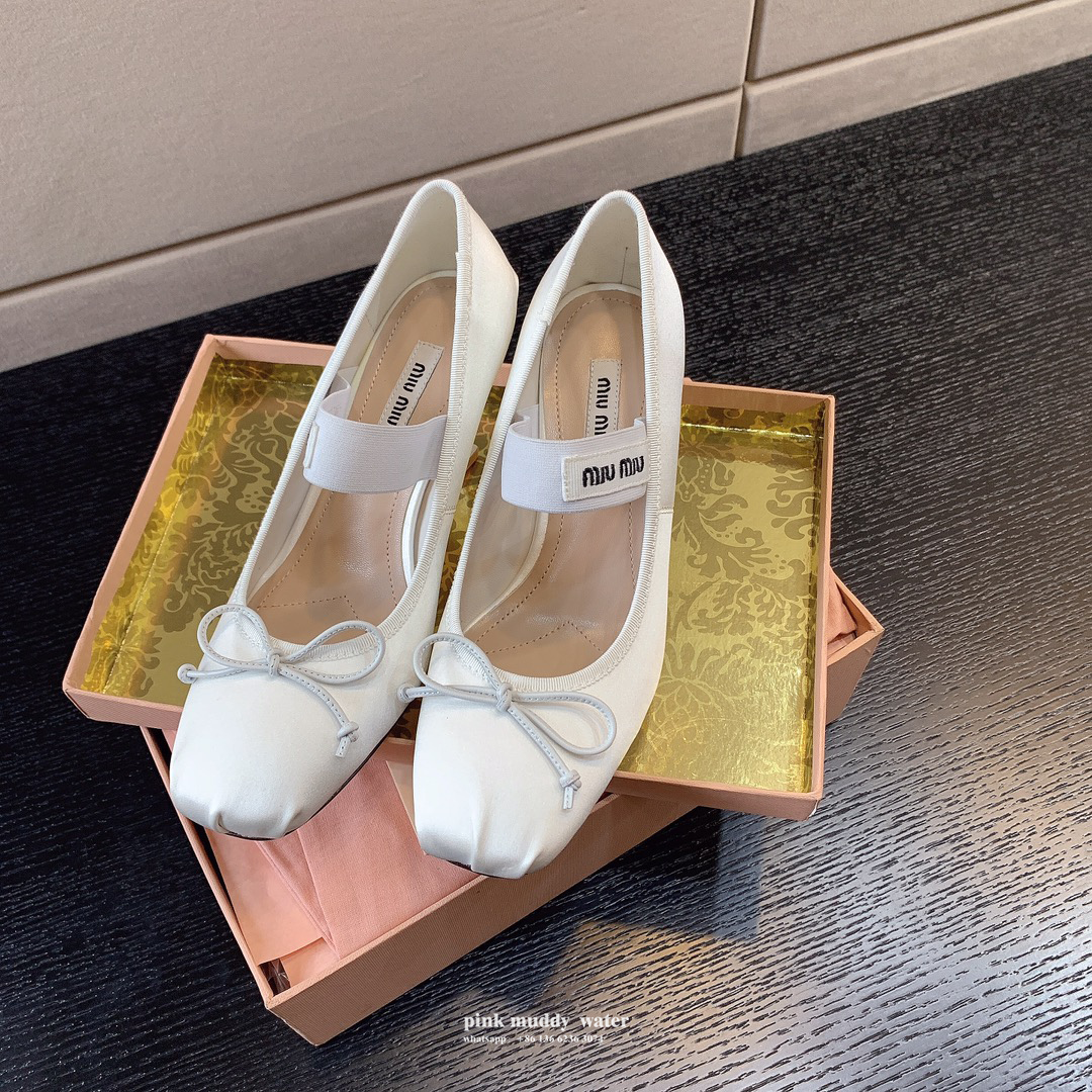 Satin high heel shoes